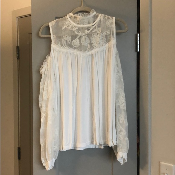 Vici Tops - Lace detail open shoulder top